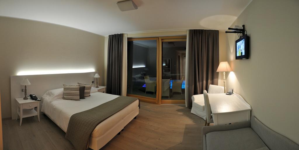 Tullio Hotel Gravedona Kültér fotó