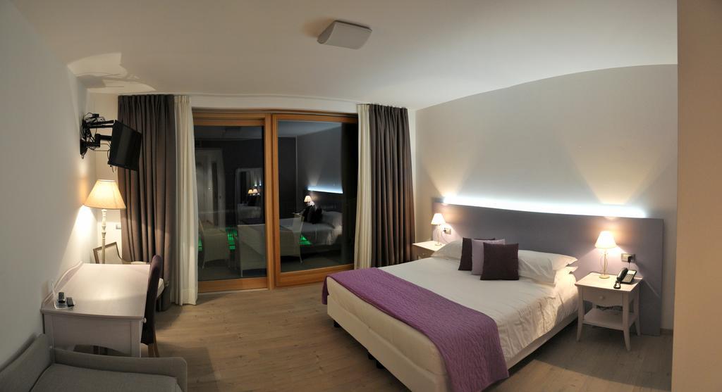Tullio Hotel Gravedona Kültér fotó