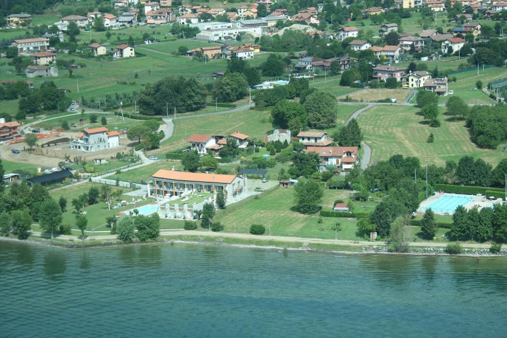 Tullio Hotel Gravedona Kültér fotó